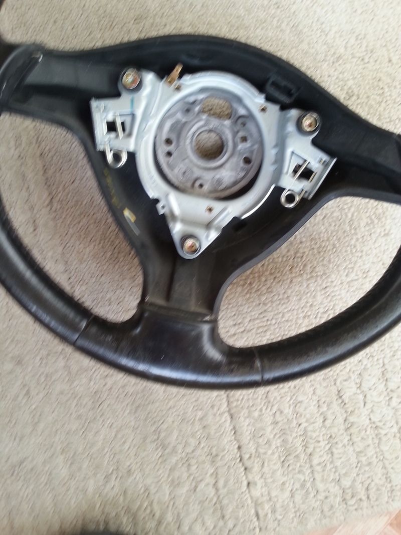 MK4 3 spoke steering wheel without airbag 45 obo VW Vortex